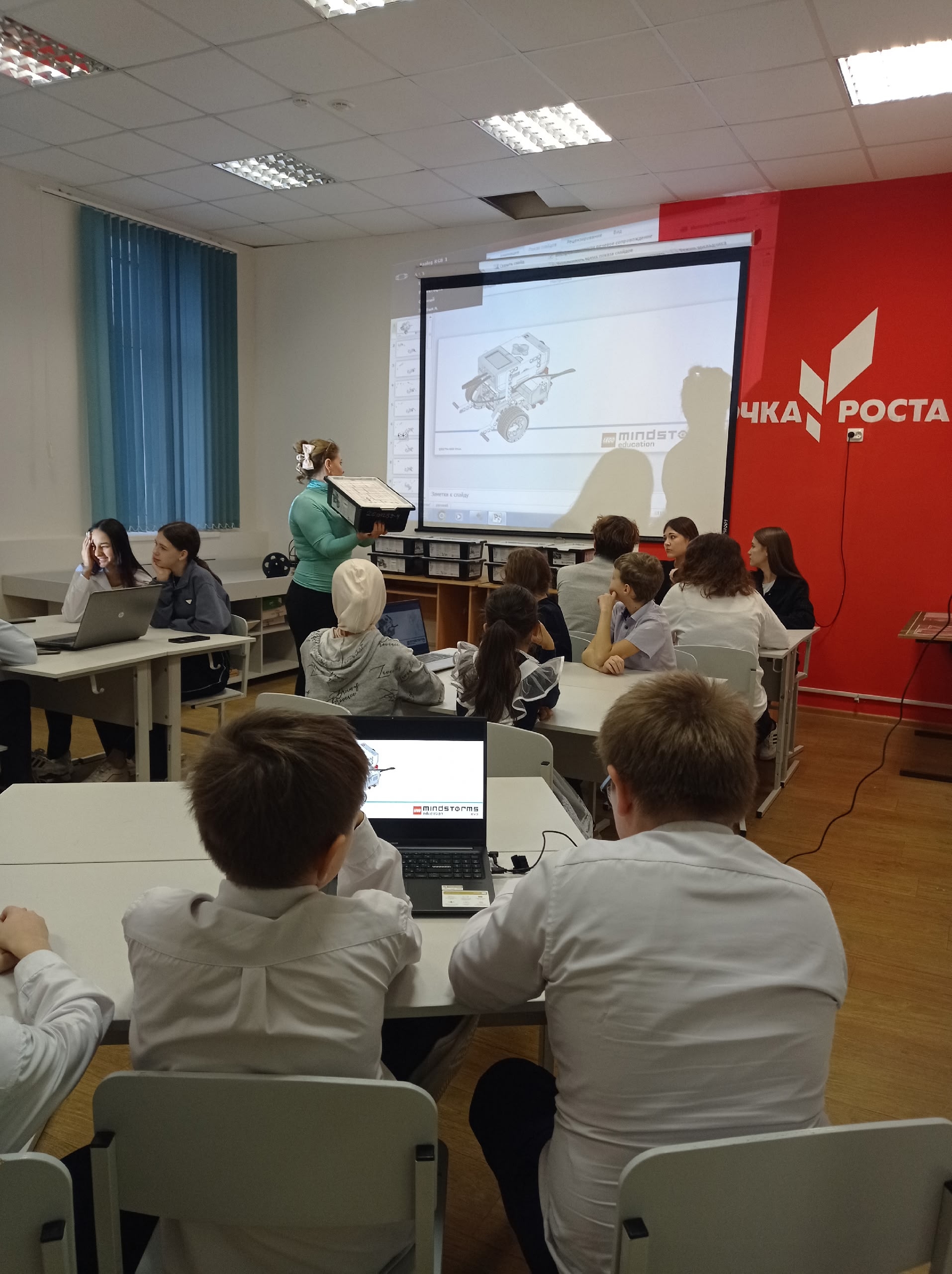 Мастер класс по направлению "Робототехника" Мастер класс по направлению "Робототехника"